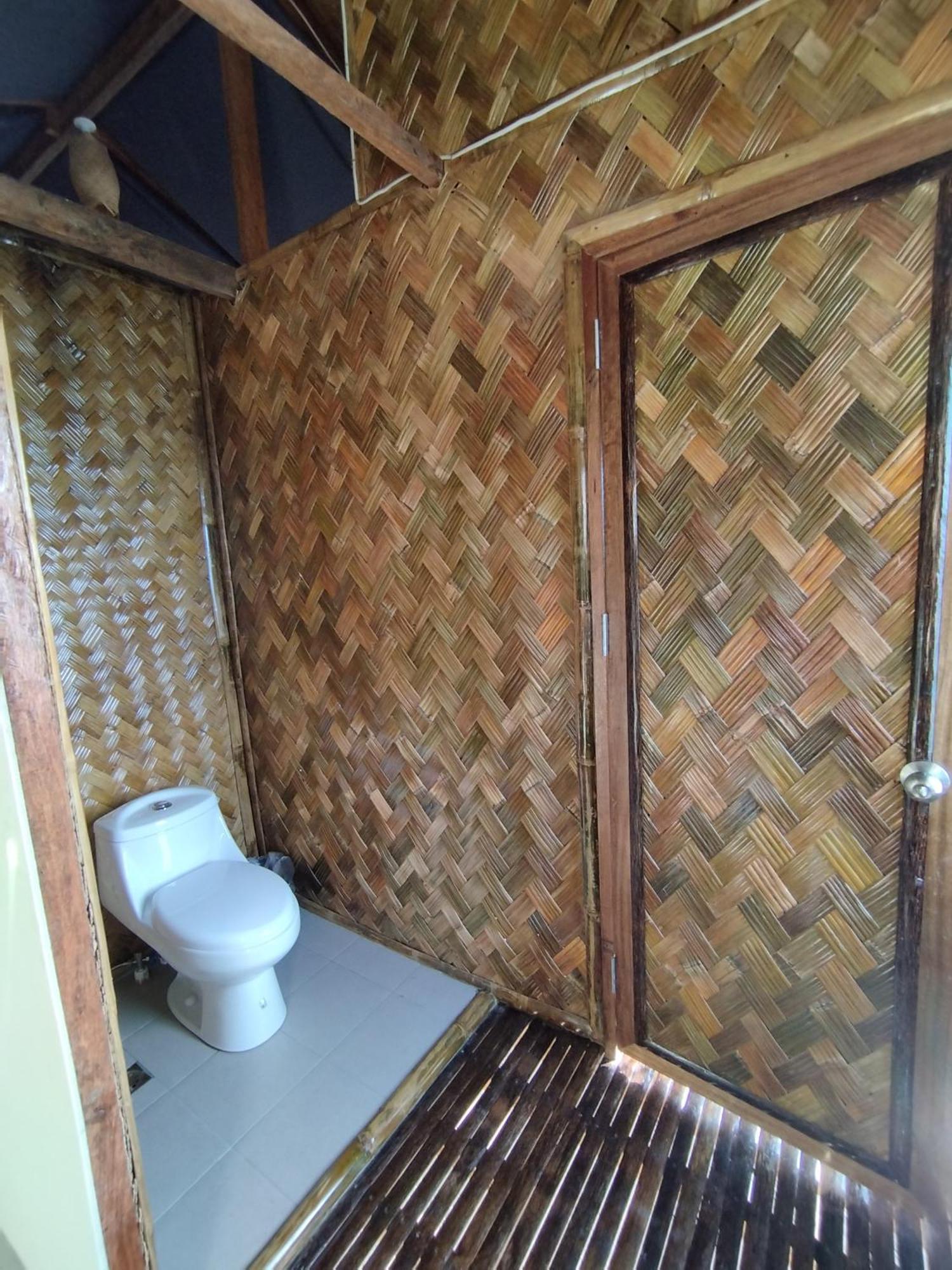 פורטו פרינססה Ocean Green Eco Lodge מראה חיצוני תמונה